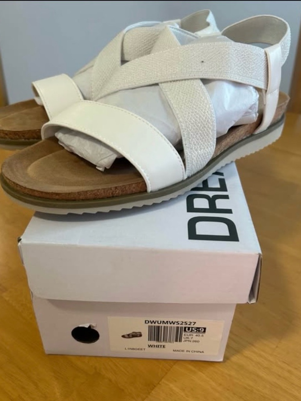 Dream Pairs White Crisscross Strap Casual Sandals